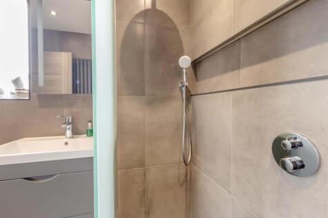 8643328-interior24.jpg