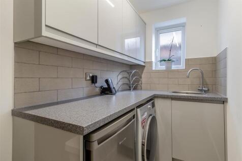 8646070-interior25.jpg
