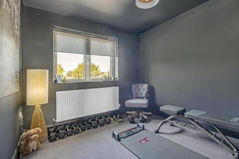 8645460-interior60.jpg