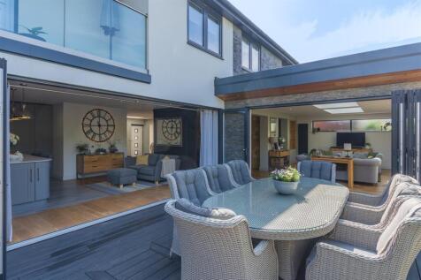 8645460-exterior18.jpg