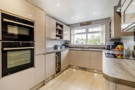 8649440-interior15.jpg
