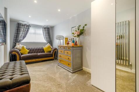 8649440-interior24.jpg