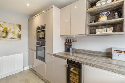 8649440-interior17.jpg