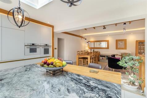 8620467-interior10.jpg