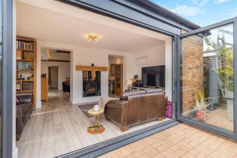 8620467-exterior18.jpg