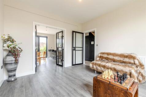 8657375-interior29v2.jpg