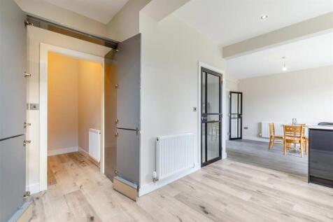 8657375-interior37v2.jpg