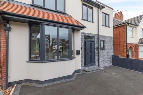 8657375-exterior04v2.jpg