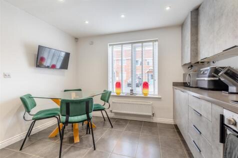 8658495-interior25.jpg