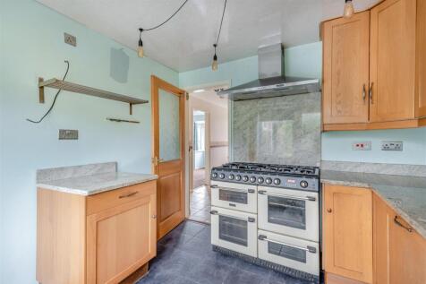 8659413-interior10.jpg