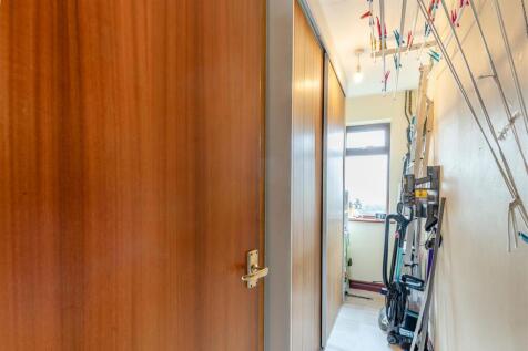 8659152-interior11.jpg