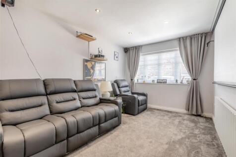 8660037-interior19.jpg