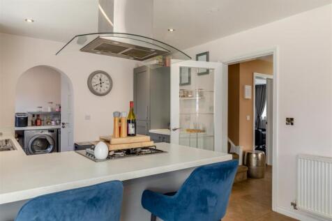 8660037-interior32.jpg
