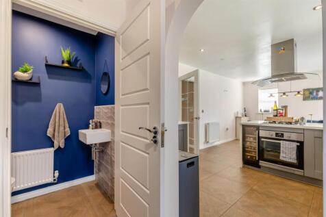 8660037-interior36.jpg