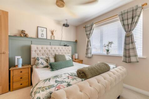 8660037-interior15.jpg