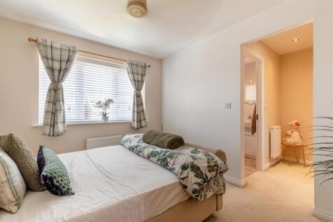 8660037-interior13.jpg