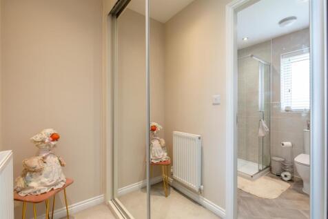 8660037-interior16.jpg