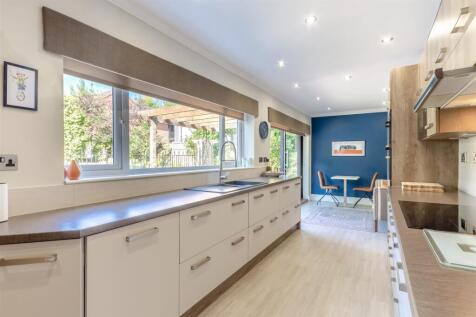 8660343-interior32.jpg