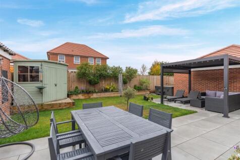 8661178-exterior13.jpg