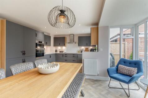8661178-interior14.jpg