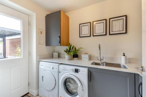 8661178-interior17.jpg
