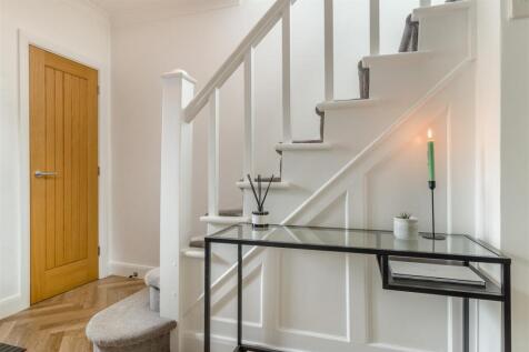 8609890-interior14.jpg
