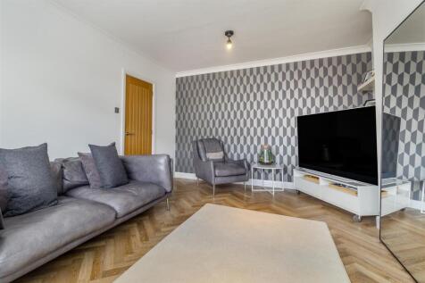 8609890-interior13.jpg