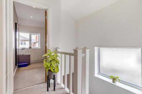 8609890-interior17.jpg