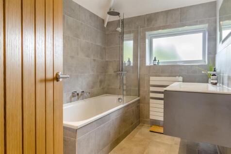 8609890-interior26.jpg