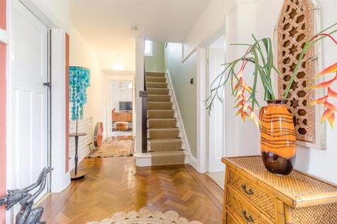 8657453-interior16.jpg