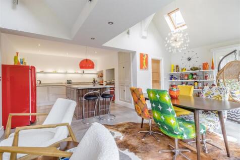 8657453-interior24.jpg
