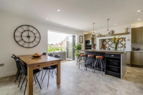 8566438-interior27.jpg