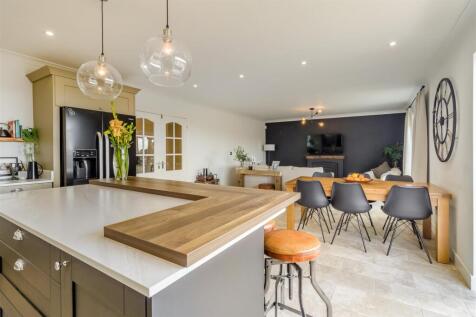 8566438-interior25.jpg