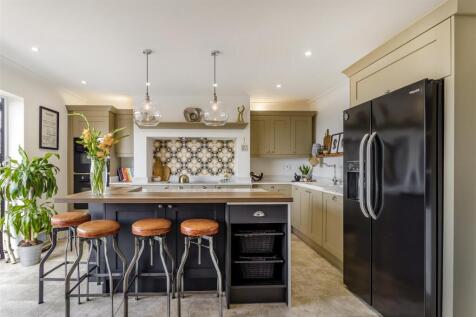 8566438-interior21.jpg
