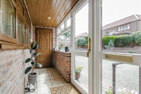8566438-interior37.jpg
