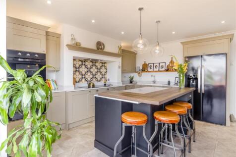 8566438-interior34.jpg