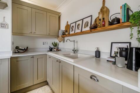 8566438-interior23.jpg