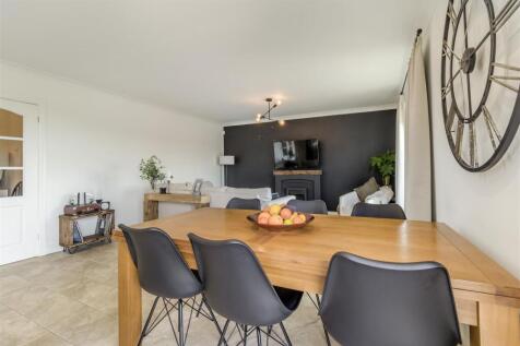 8566438-interior26.jpg
