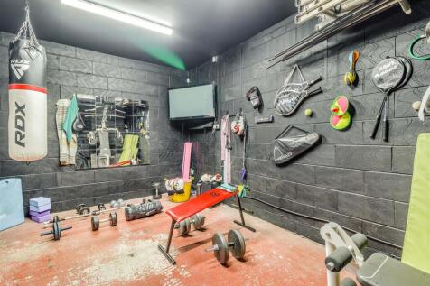 8566438-interior35.jpg
