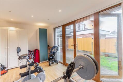 8663596-interior30.jpg