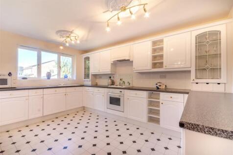 8666692-interior12.jpg