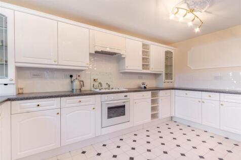 8666692-interior14.jpg