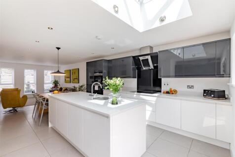 8655287-interior45.jpg