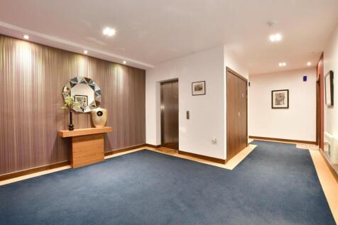 Lifts Hallway