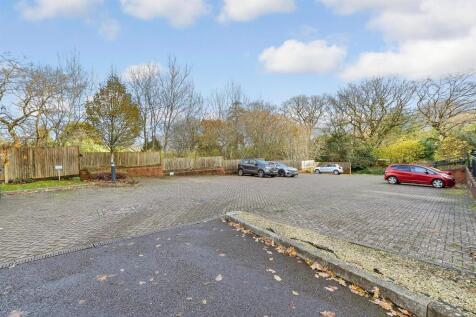Driveway/Parking