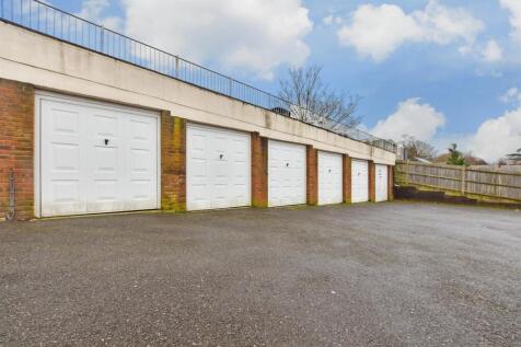 Driveway/Parking