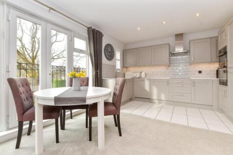 Kitchen / Lounge / Dining Room
