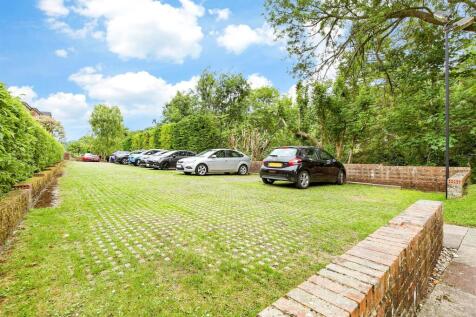 Driveway/Parking