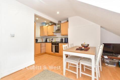 Lounge/Kitchen
