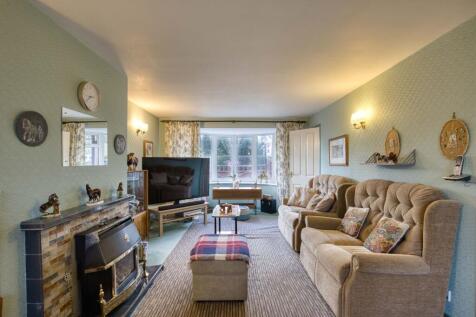 Sitting/Dining Room